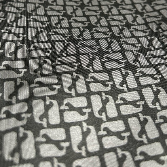 NWOT Vineyard Vines Reversible Camo Whale Leggings Size XL, 2 in 1 !! - Picture 2 of 4